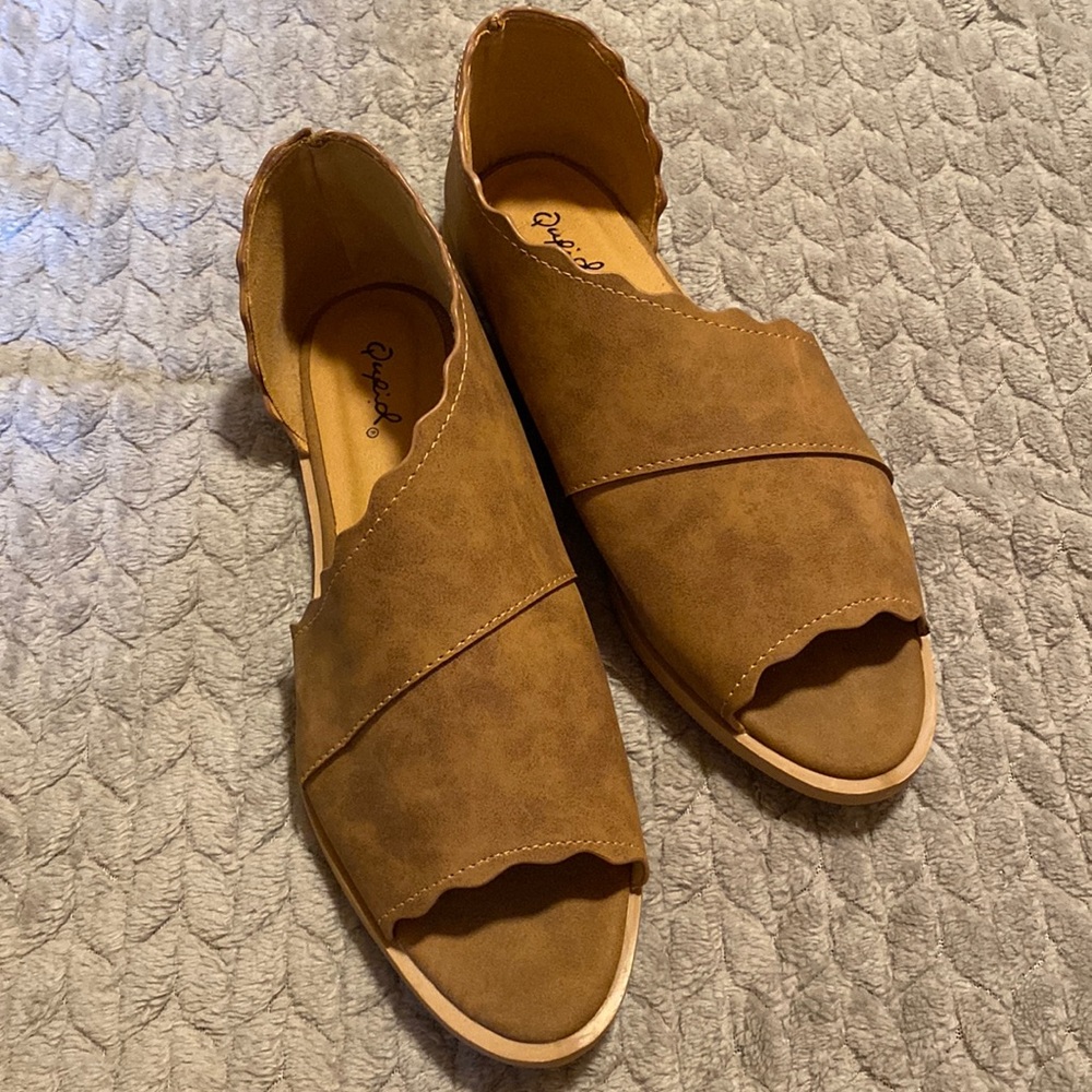 QUPID. Women’s flats.